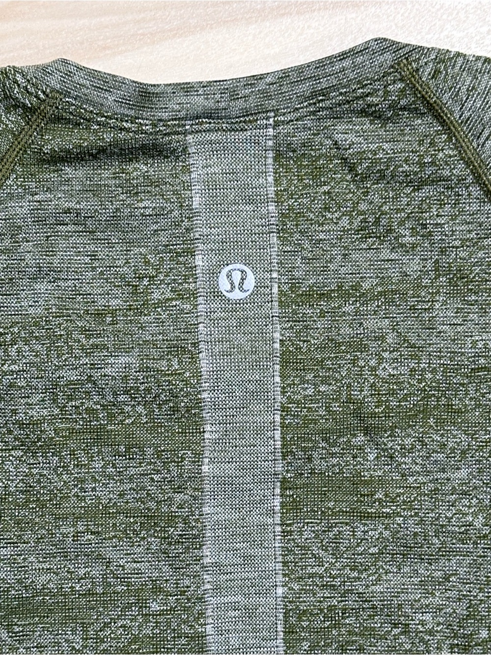 Lululemon Swiftly Speed Short Sleeve White Everglades Black Field Green Sz 10 - Picture 11 of 12